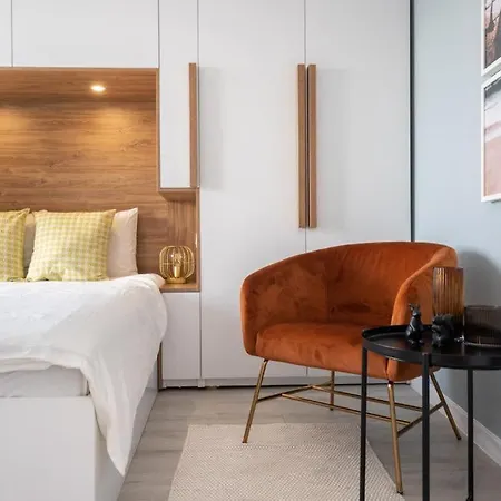 Piata Romana, Two Bedrooms