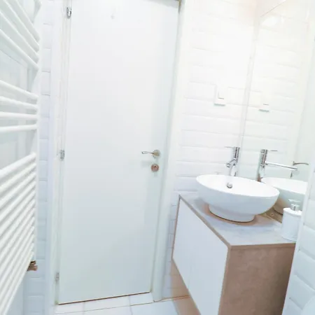 Piata Romana, Two Bedrooms דירה *