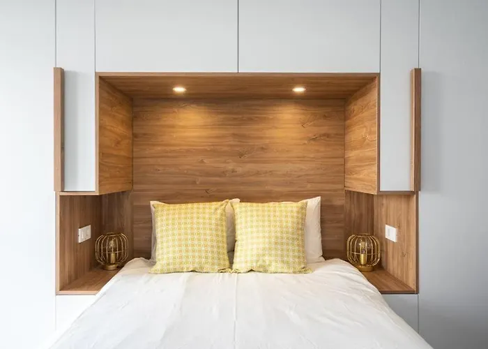 Piata Romana, Two Bedrooms *