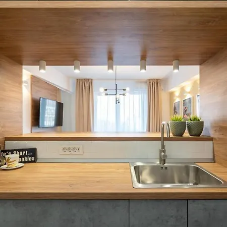 Piata Romana, Two Bedrooms Апартаменты Бухарест