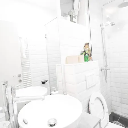 Piata Romana, Two Bedrooms Апартаменты *